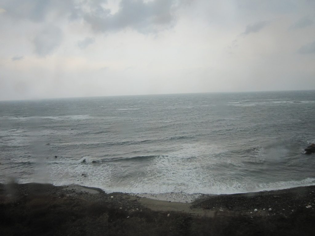 JR山陰本線 出雲市～益田 車窓 この辺って海がすっごくきれいですね