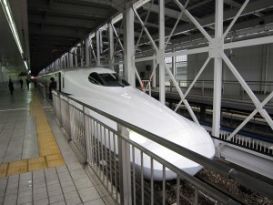 山陽新幹線 N700系 博多駅にて