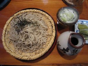大ざるそば 野沢温泉でいただきました キラキラ輝く麺がおいしそうですね
