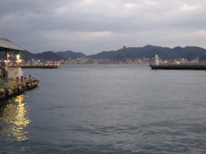 関門海峡 赤白カップルの灯台