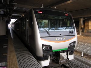 JR東日本 HB-E300系 リゾートあすなろ 新青森駅にて