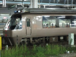 小田急ロマンスカー 30000系 EXE 小田原駅にて