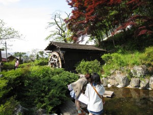 秩父 羊山公園 牧水の滝 水車小屋