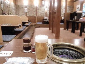 東京健康ランド まねきの湯 大広間奥にある焼肉コーナー