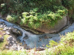 山形 蔵王温泉 どんどんびき 見返り滝