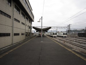 秩父鉄道 秩父駅 ホームと駅構内 熊谷・羽生方向を撮影