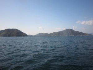 広島－松山 高速船 スーパージェット 島々を縫うように進みます