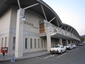 松山観光港 ターミナル