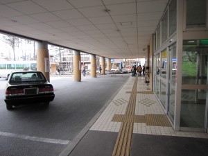 草津温泉駅 バスターミナル 1階 旅館への送迎バス タクシー乗り場