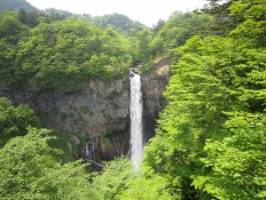 日光 華厳の滝 無料の観瀑台から撮影