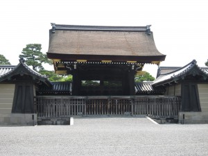 京都御苑 宣秋門 門の先が京都御所です