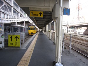 JR指宿枕崎線 鹿児島中央駅 1番線 2番線はこの後ろです