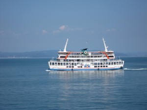 桜島フェリー 鹿児島市内へ向かって航行中の船を撮影