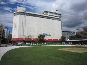 熊本交通センターに隣接して建てられた 県民百貨店 こちらも閉店していました