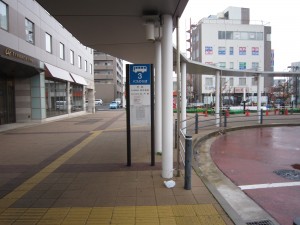 JR常磐線 勝田駅 3番バス乗り場 水戸駅・茨大前営業所行きのバスが発着します