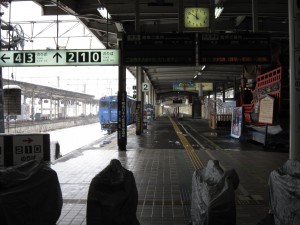 大雪の長崎市内 長崎駅にて JR長崎本線は始発から運転見合わせでした
