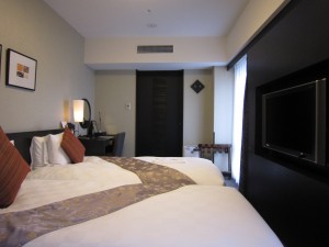 リッチモンドホテル 長崎思案橋 ツインルーム 客室内 ソファー方向から撮影