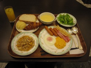ホテルモントレ ラ・スール福岡 朝食例 焼き立てのパンが食べられます