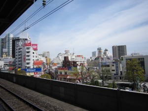 湯宴ランド小岩 JR小岩駅のホームから見えます