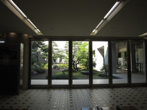 北陸鉄道 浅野川線 北鉄金沢駅 駅の横にある庭園