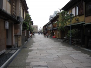 金沢 にし茶屋街 街並み 京都の祇園に来たんじゃないかと錯覚してしまいます