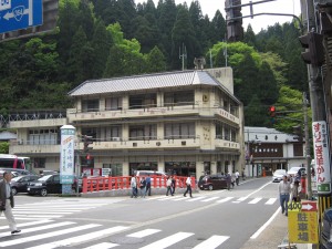大本山 永平寺 門前町 お土産物屋さんや飲食店が立ち並びます