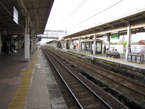 JR北陸本線 武生駅 ホーム左が1番線 右が2番線・3番線