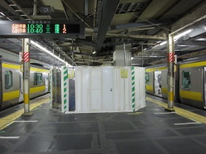 JR総武線 千葉駅 1番線・2番線 総武線各駅停車が発着します
