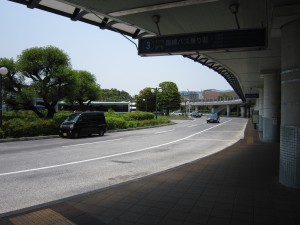 JR武蔵野線 舞浜駅 バスターミナルとタクシー乗り場