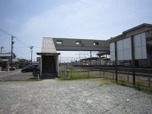 JR北陸本線 芦原温泉駅 駅舎の反対側にある駅入り口