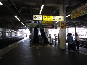 JR東海道本線 小田原駅 5番線・6番線 主に大船・横浜・東京方面行きが発着します