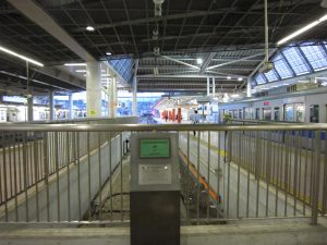 箱根登山鉄道線 小田原駅 11番線 主に箱根湯本行き各駅停車が発着します