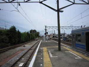 伊豆箱根鉄道 大雄山線 大雄山駅 ホームから小田原方向を見る