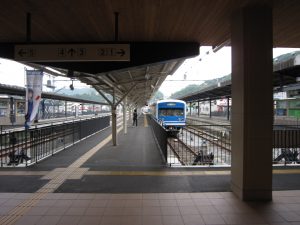伊豆箱根鉄道 駿豆線 修善寺駅 ホーム 正面が3番線と4番線です