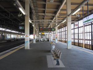 JR秋田新幹線 北上駅 新幹線ホーム 11番線・12番線 盛岡・新青森・秋田方面行きが発着します