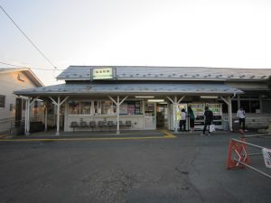JR東北本線 仙北町駅 駅舎 お隣が盛岡駅とは思えないほどのんびりとした感じです