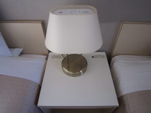 盛岡ニューシティホテル ツインルーム 枕元 コンセントが付いています
