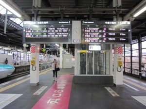 JR東北新幹線 盛岡駅 11番線・12番線 主に仙台・大宮・東京方面行きの列車が発着します