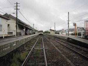 JR土讃線 伊野駅 ホーム 左が1番線 右が2番線・3番線