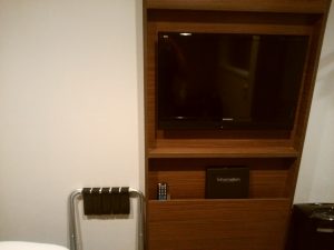 ホテル ヴィアイン岡山 シングルルーム テレビ 壁に埋め込む方式です