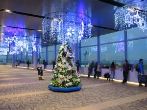 羽田空港第2旅客ターミナル  クリスマスツリーとクリスマスイルミネーション Canon PowerShot G9Xで撮影