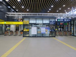 JR北海道新幹線 新函館北斗駅 新幹線改札口と在来線乗り換え口