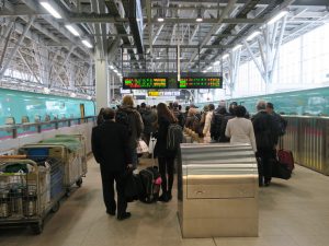 JR東北新幹線 新青森駅 11番線・12番線 主に東京方面行きの列車が発着します