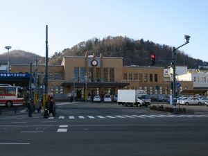 JR函館本線 小樽駅 駅舎と駅前ロータリー