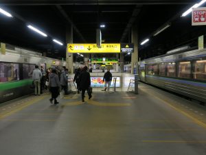 JR函館本線 札幌駅 1番線・2番線 主に手稲・小樽方面に行く列車が発着します
