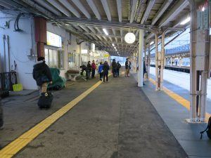 JR函館本線 深川駅 1番線 主に函館本線で札幌方面行きの列車が発着します