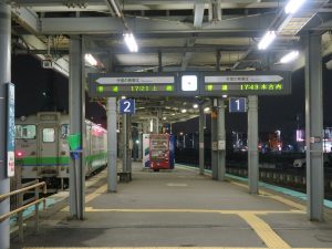 JR函館本線 函館駅 1番線・2番線 主に五稜郭駅から道南いさりび鉄道線に乗り入れる列車が発着します