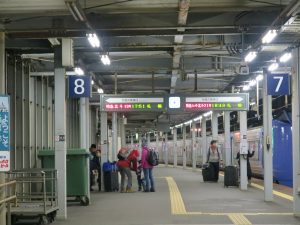 JR函館本線 函館駅 7番線・8番線 主に特急北斗とスーパー北斗が発着します