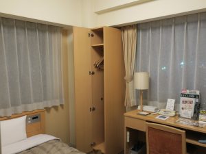 函館天然温泉 ホテルルートイン グランティア函館駅前 シングルルーム 角部屋 室内