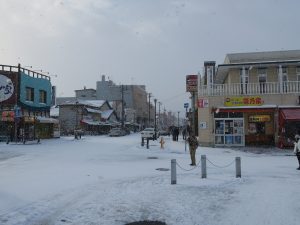 函館朝市 この日は大雪でした